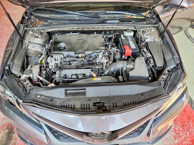 61130976 :رقم المزاد ، 4T1G11AKXLU917375 vin ، 2020 Toyota Camry مزاد بيع