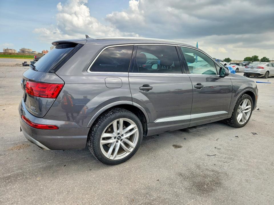 Продажа на аукционе авто 2018 Audi Q7, vin: WA1VAAF78JD054762, номер лота: 62587276