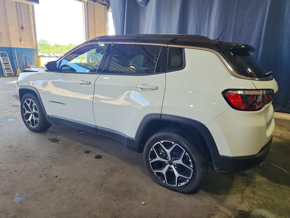 61815226 :رقم المزاد ، 3C4NJDCN4ST621295 vin ، 2025 Jeep Compass مزاد بيع