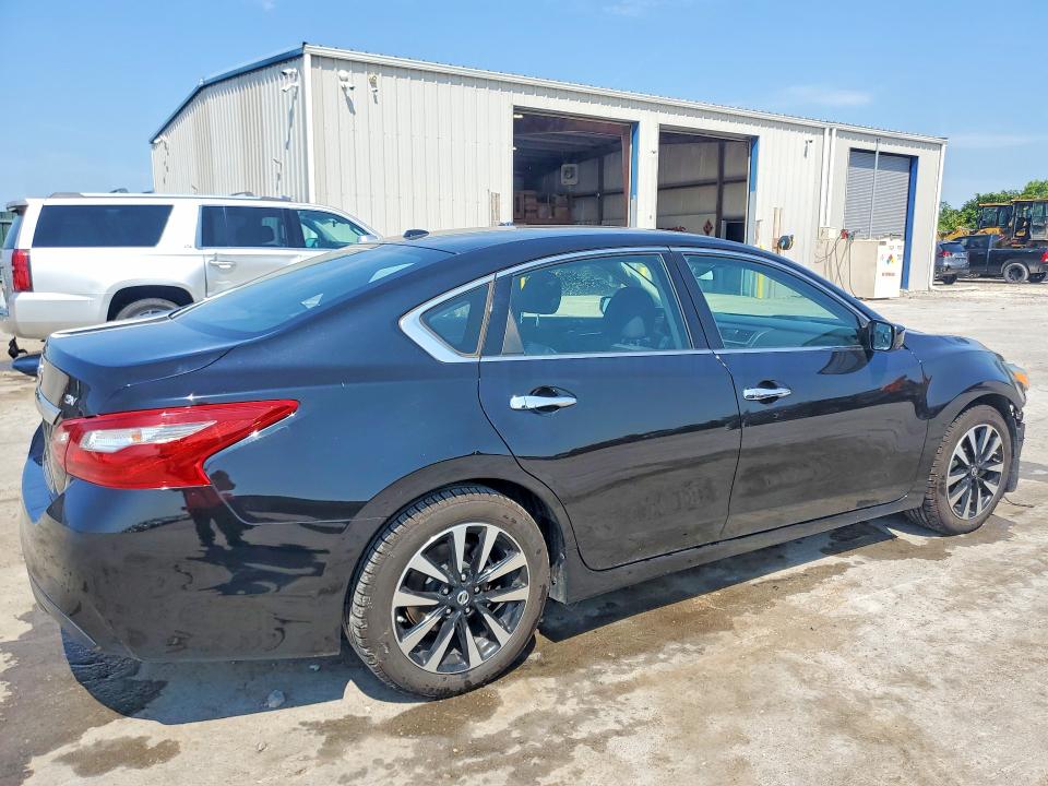 2018 Nissan Altima მანქანა იყიდება აუქციონზე, vin: 1N4AL3AP5JC200841, აუქციონის ნომერი: 61861286