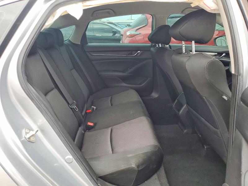 61393816 :رقم المزاد ، 1HGCV1F12KA045234 vin ، 2019 Honda Accord مزاد بيع