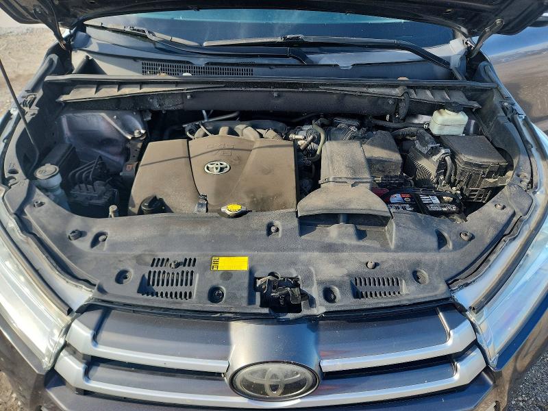 2017 Toyota Highlander მანქანა იყიდება აუქციონზე, vin: 5TDBZRFH0HS414372, აუქციონის ნომერი: 63212066