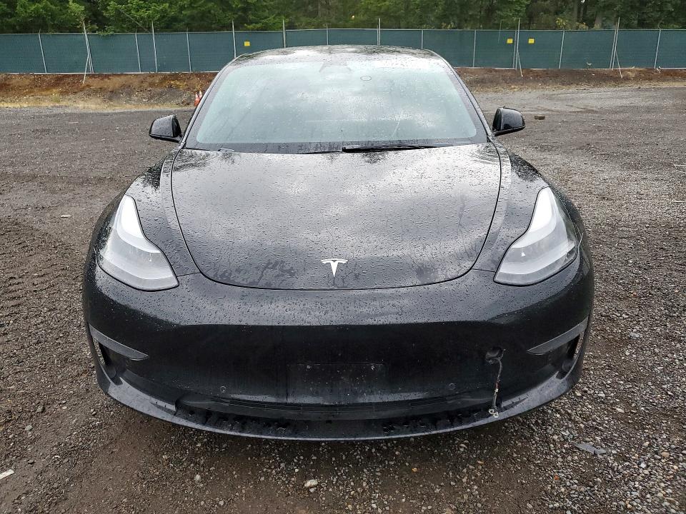60221656 :رقم المزاد ، 5YJ3E1EA2NF287999 vin ، 2022 Tesla Model 3 مزاد بيع