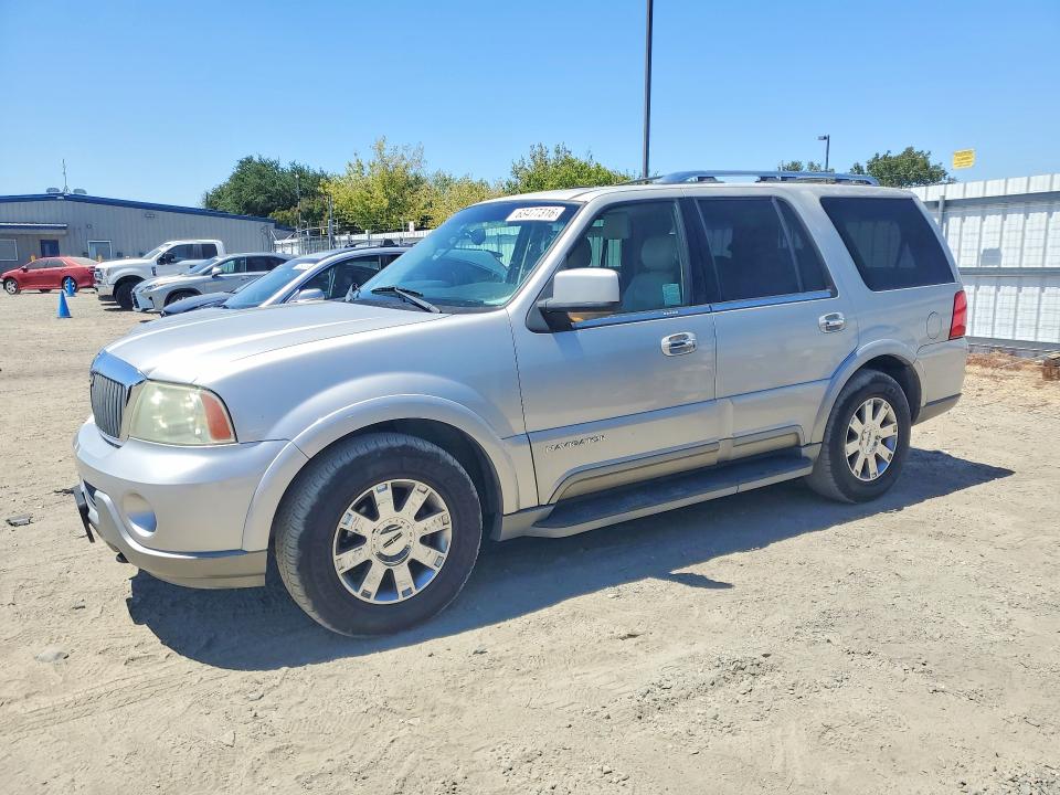 63477316 :رقم المزاد ، 5LMFU28R63LJ00662 vin ، 2003 Lincoln Navigator مزاد بيع