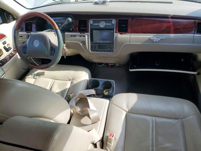 Продаж на аукціоні авто 2003 Lincoln Town Car, vin: 1LNHM83W13Y621271, номер лоту: 62546826