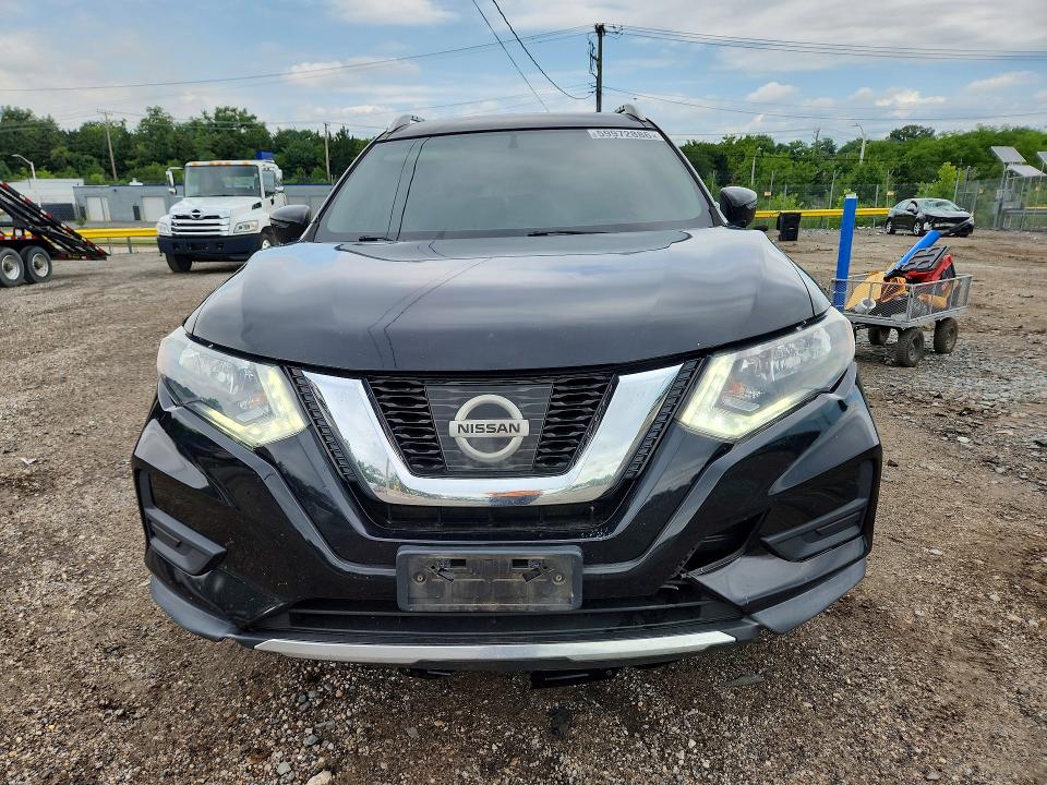 59972886 :رقم المزاد ، KNMAT2MV9HP588576 vin ، 2017 Nissan Rogue مزاد بيع