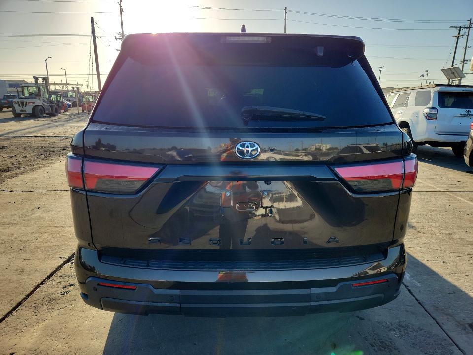 Продаж на аукціоні авто 2023 Toyota Sequoia, vin: 7SVAAABAXPX006652, номер лоту: 62479706
