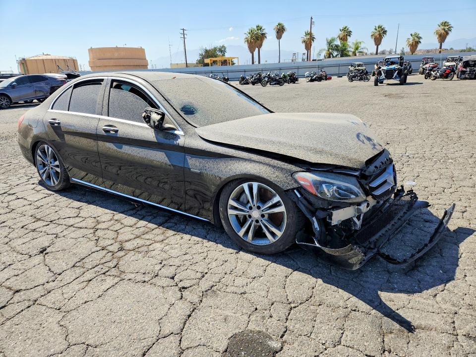 2018 Mercedes-benz C მანქანა იყიდება აუქციონზე, vin: 55SWF4HB6JU262421, აუქციონის ნომერი: 62355996