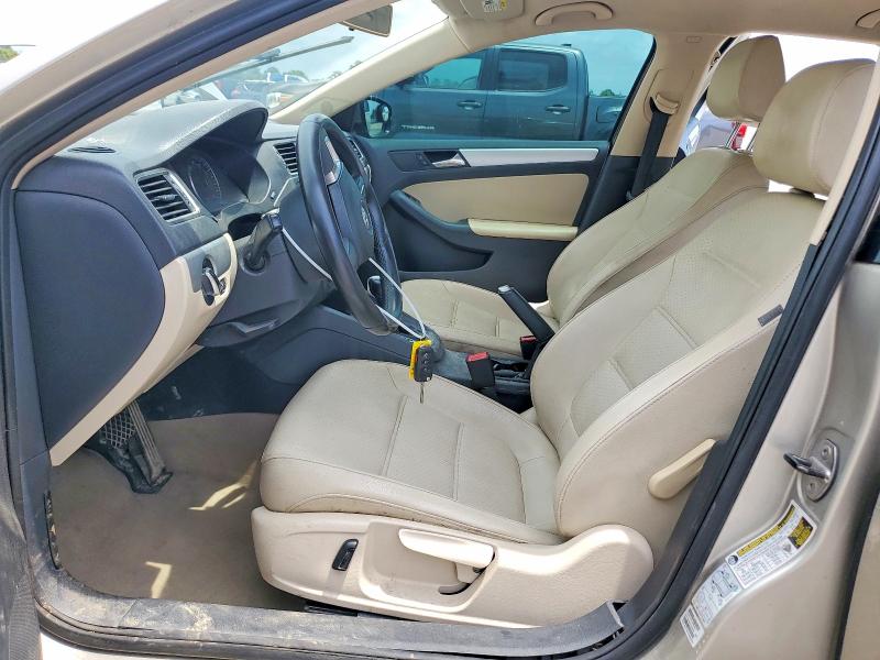 60587396 :رقم المزاد ، 3VWDX7AJXDM303915 vin ، 2013 Volkswagen Jetta مزاد بيع