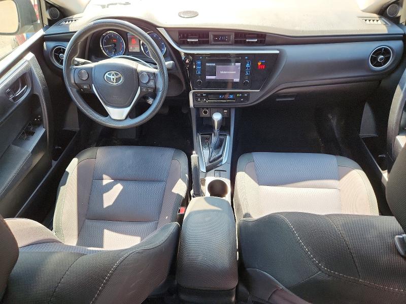 61751266 :رقم المزاد ، 2T1BURHE5JC068044 vin ، 2018 Toyota Corolla مزاد بيع