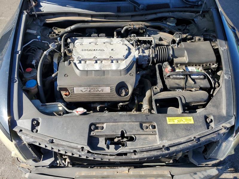 61587226 :رقم المزاد ، 1HGCS2B86BA005563 vin ، 2011 Honda Accord مزاد بيع
