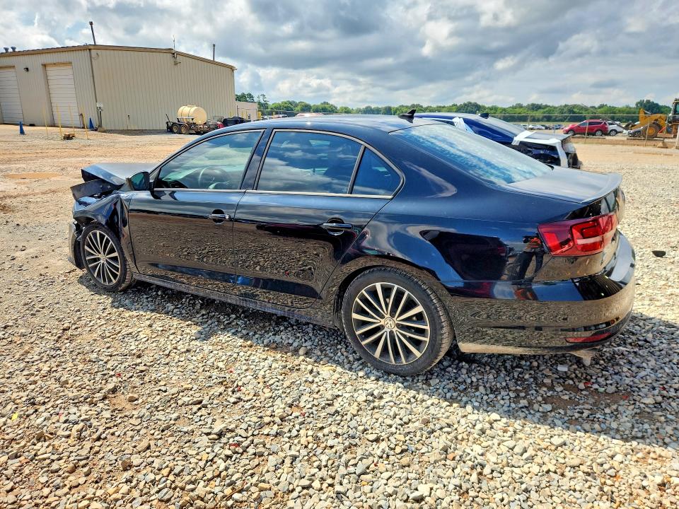 61023076 :رقم المزاد ، 3VWB17AJ0GM384386 vin ، 2016 Volkswagen Jetta مزاد بيع