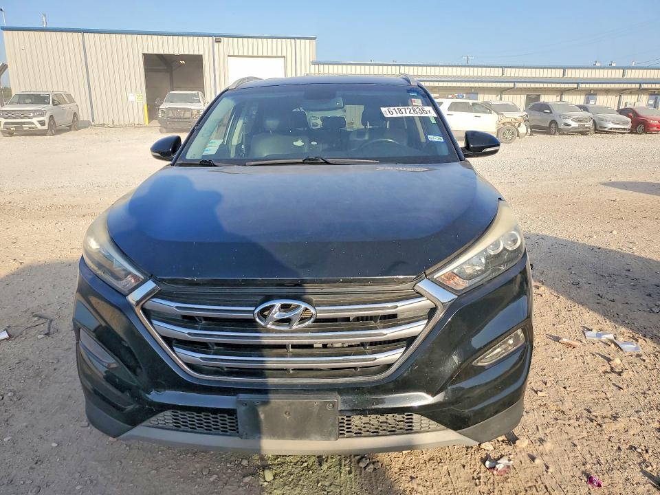 61872836 :رقم المزاد ، KM8J33A22JU789934 vin ، 2018 Hyundai Tucson مزاد بيع