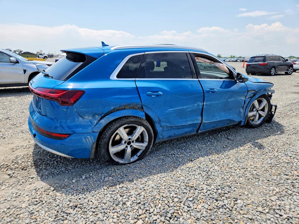 Aukcja sprzedaży 2019 Audi E-tron, vin: WA1LAAGE0KB002883, numer aukcji: 63522356