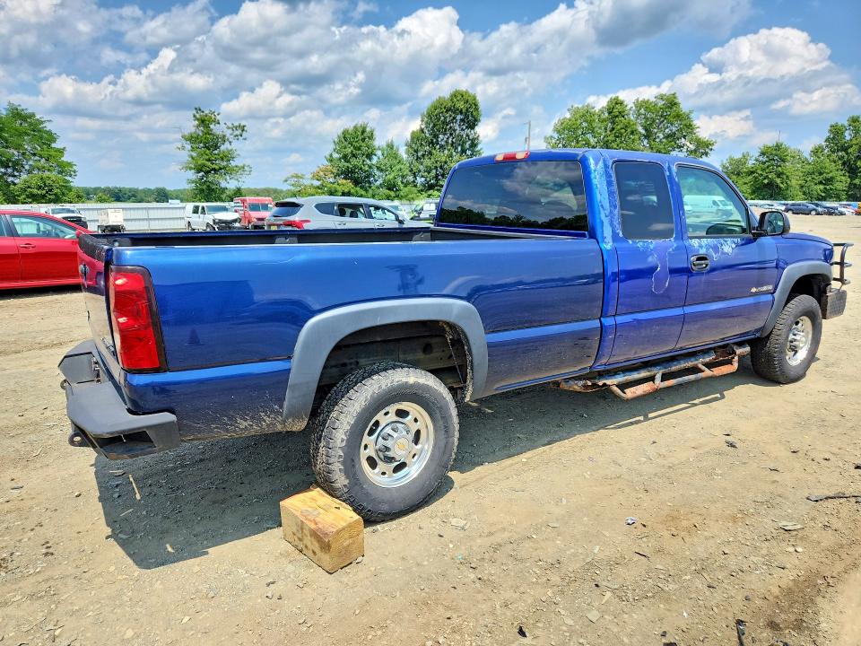 61812766 :رقم المزاد ، 1GCHK29U04E245842 vin ، 2004 Chevrolet Silverado مزاد بيع