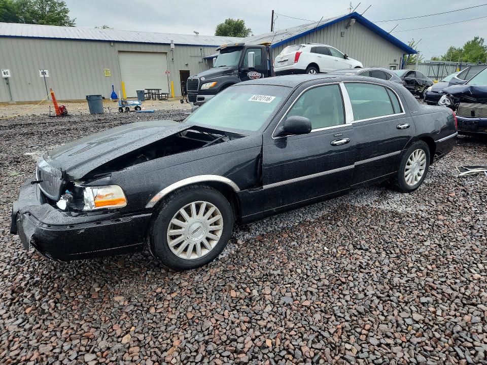 Aukcja sprzedaży 2003 Lincoln Town Car, vin: 1LNHM82W43Y703335, numer aukcji: 63212116