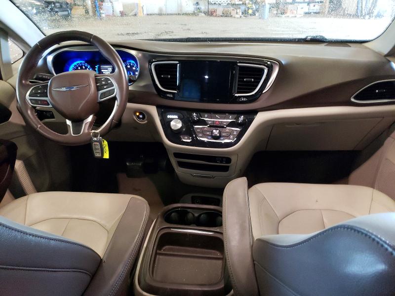 60957286 :رقم المزاد ، 2C4RC1BG7HR704924 vin ، 2017 Chrysler Pacifica مزاد بيع