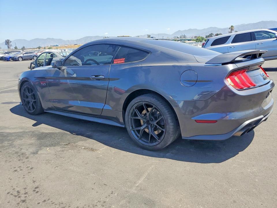 60827976 :رقم المزاد ، 1FA6P8CF5J5109164 vin ، 2018 Ford Mustang مزاد بيع