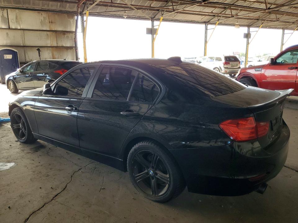 60522166 :رقم المزاد ، WBA3B1G51ENS77634 vin ، 2014 Bmw 320 مزاد بيع