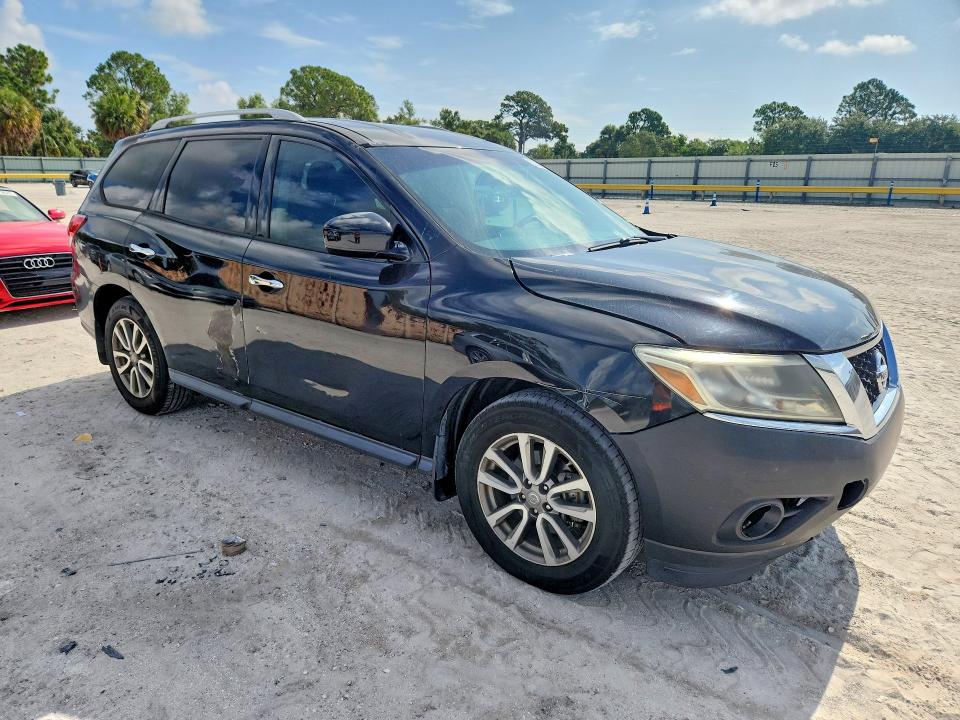 62332106 :رقم المزاد ، 5N1AR2MN2FC686976 vin ، 2015 Nissan Pathfinder مزاد بيع