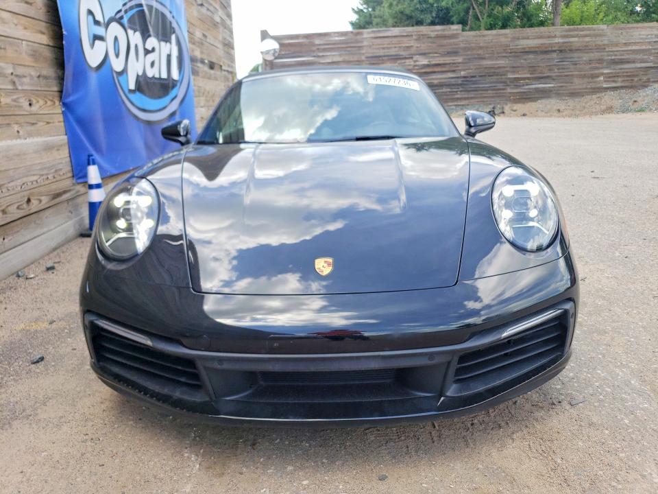 61527236 :رقم المزاد ، WP0CA2A92MS239269 vin ، 2021 Porsche 911 مزاد بيع