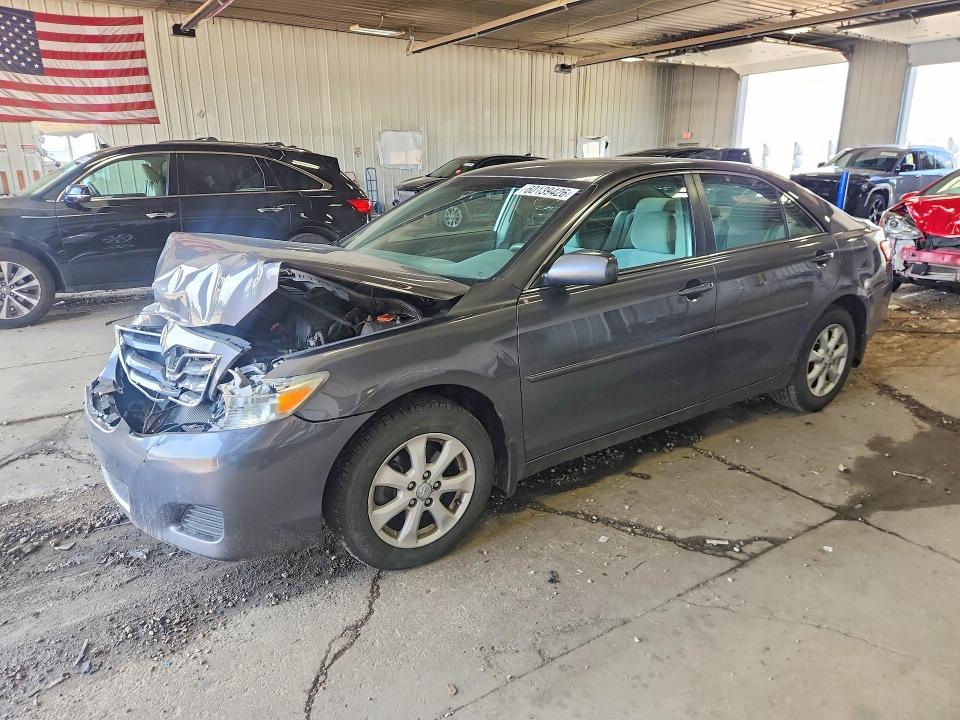 60139426 :رقم المزاد ، 4T4BF3EK3BR174841 vin ، 2011 Toyota Camry مزاد بيع