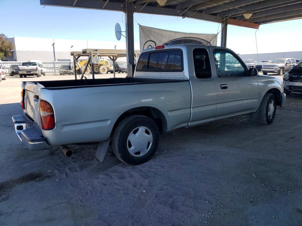 61591686 :رقم المزاد ، 4TAVL52N1YZ641891 vin ، 2000 Toyota Tacoma مزاد بيع
