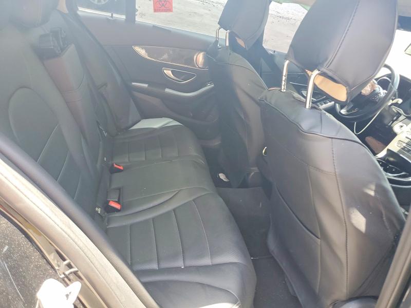 61967836 :رقم المزاد ، 55SWF4JB3GU150307 vin ، 2016 Mercedes-benz C مزاد بيع