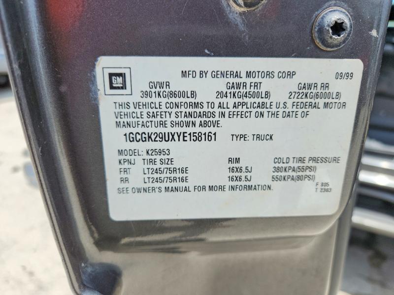 Продажа на аукционе авто 2000 Chevrolet Silverado, vin: 1GCGK29UXYE158161, номер лота: 59784336