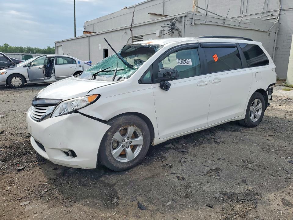Продажа на аукционе авто 2015 Toyota Sienna, vin: 5TDKK3DC6FS665418, номер лота: 62200436