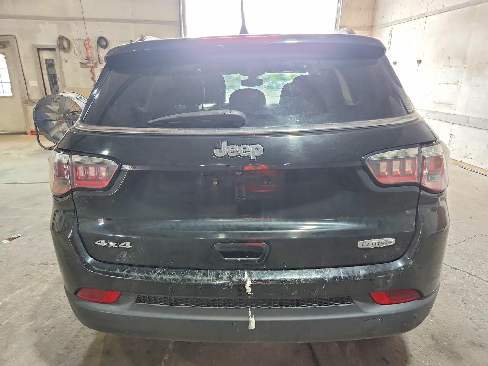 Продаж на аукціоні авто 2018 Jeep Compass, vin: 3C4NJDBB2JT345205, номер лоту: 60996416