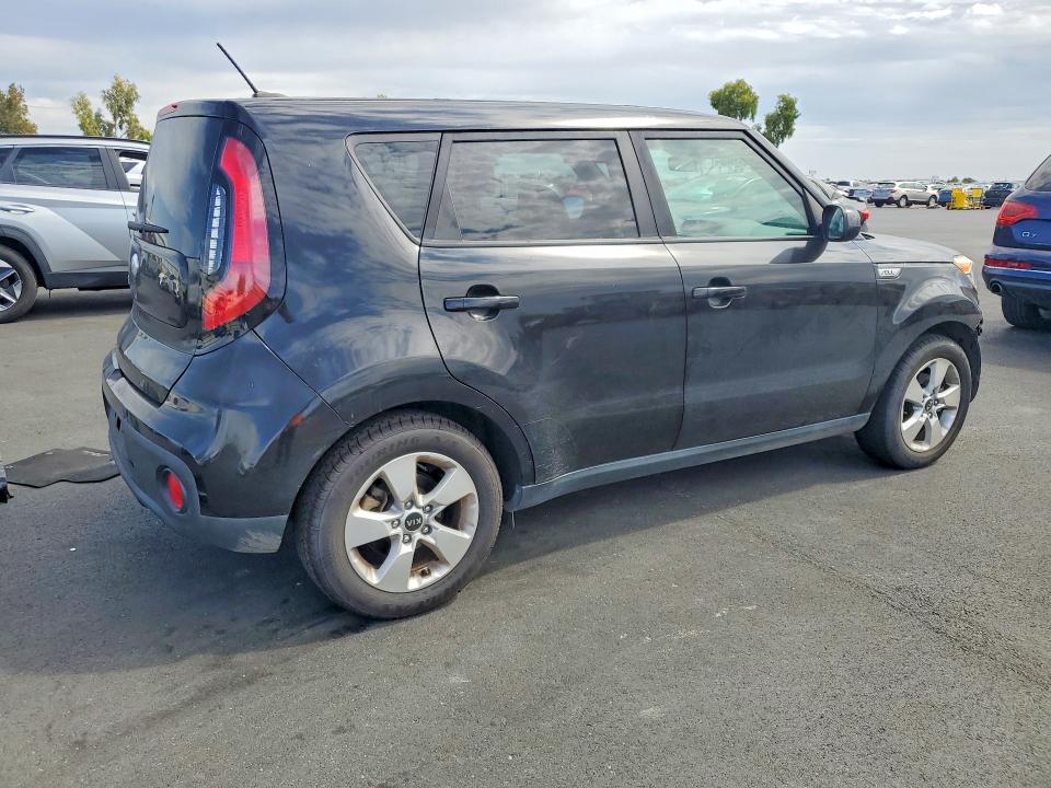 60814426 :رقم المزاد ، KNDJN2A26J7560003 vin ، 2018 Kia Soul مزاد بيع