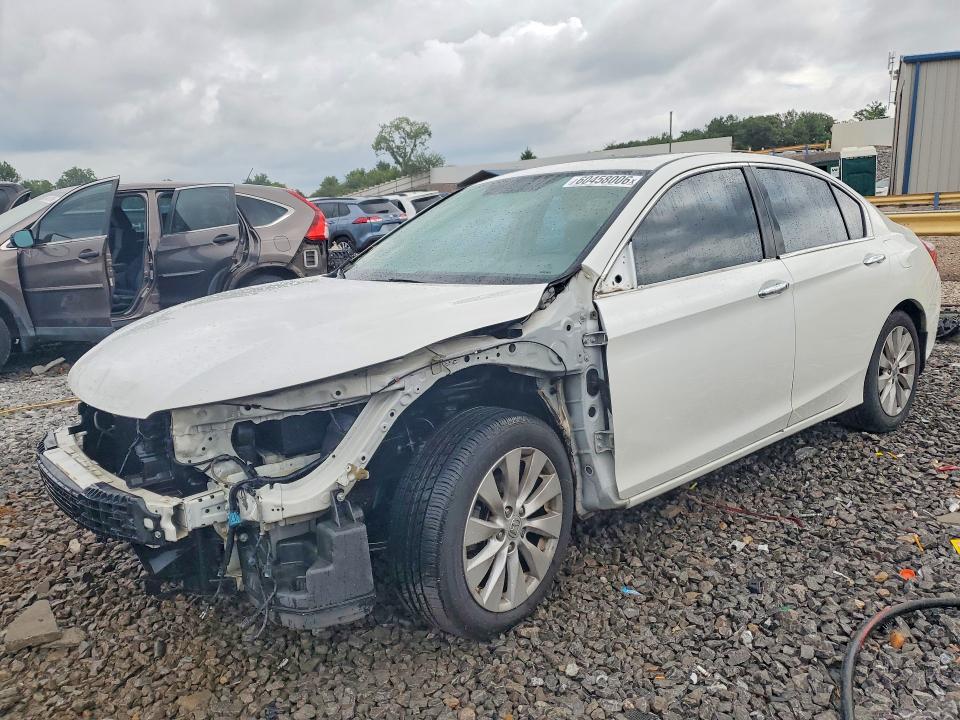 60458006 :رقم المزاد ، 1HGCR2F7XFA112358 vin ، 2015 Honda Accord مزاد بيع