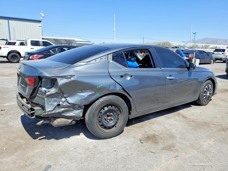 58986996 :رقم المزاد ، 1N4BL4BV6NN393325 vin ، 2022 Nissan Altima مزاد بيع
