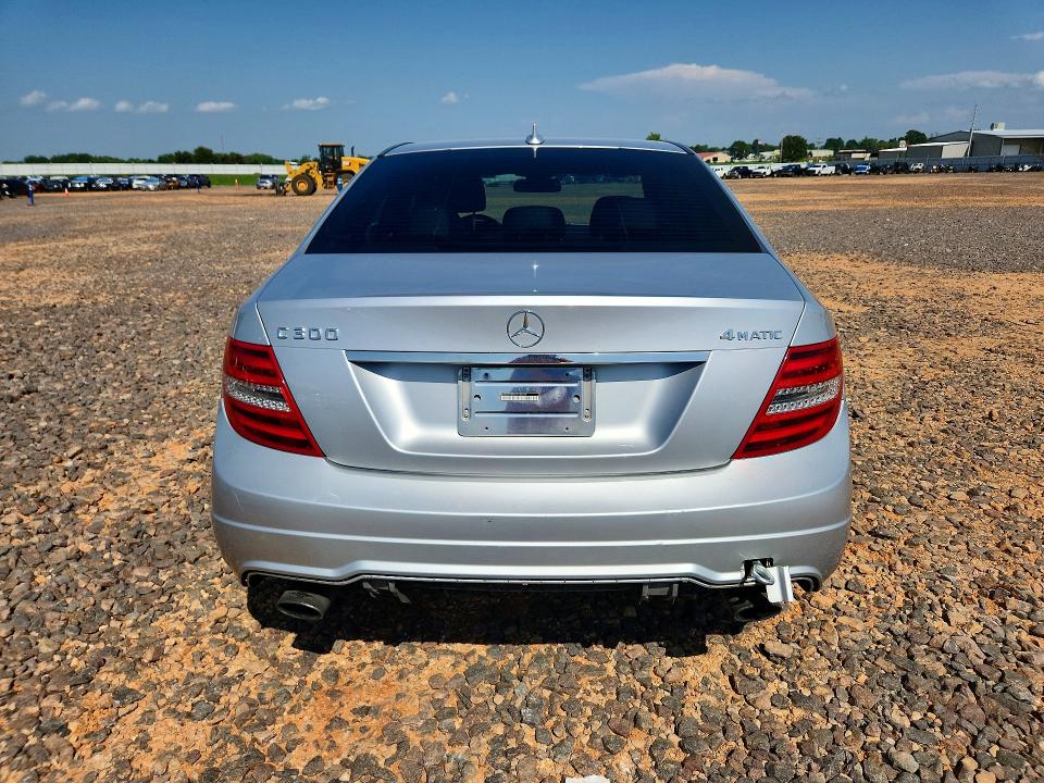 2012 Mercedes-benz C მანქანა იყიდება აუქციონზე, vin: WDDGF8BB4CR193575, აუქციონის ნომერი: 61556876