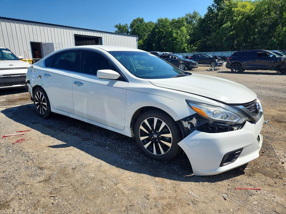 Продаж на аукціоні авто 2018 Nissan Altima, vin: 1N4AL3AP7JC179247, номер лоту: 62424566