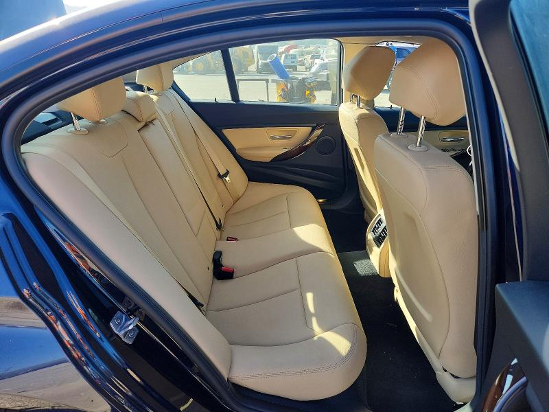 62673246 :رقم المزاد ، WBA8E1G3XHNU18751 vin ، 2017 Bmw 320 مزاد بيع