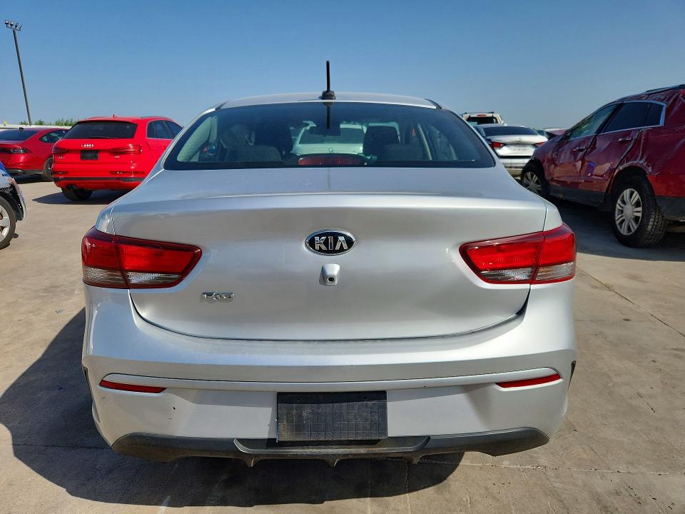61725726 :رقم المزاد ، 3KPA24ADXME422359 vin ، 2021 Kia Rio مزاد بيع