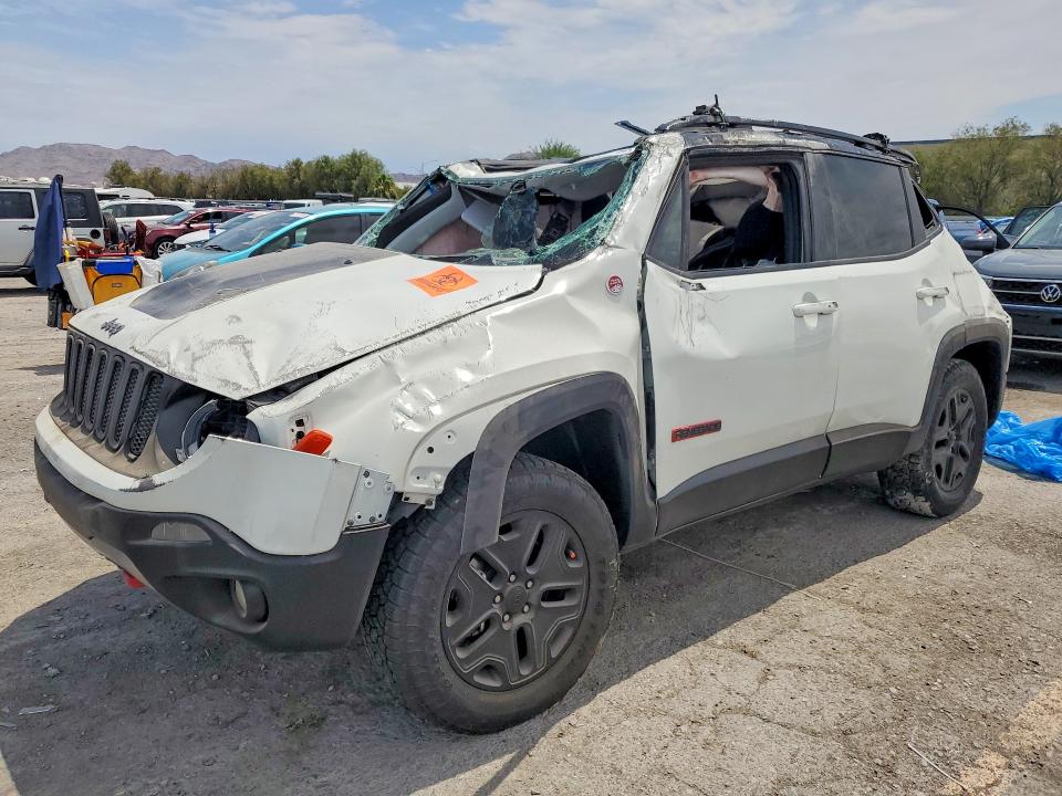 61903776 :رقم المزاد ، ZACCJBCB7JPG85936 vin ، 2018 Jeep Renegade مزاد بيع