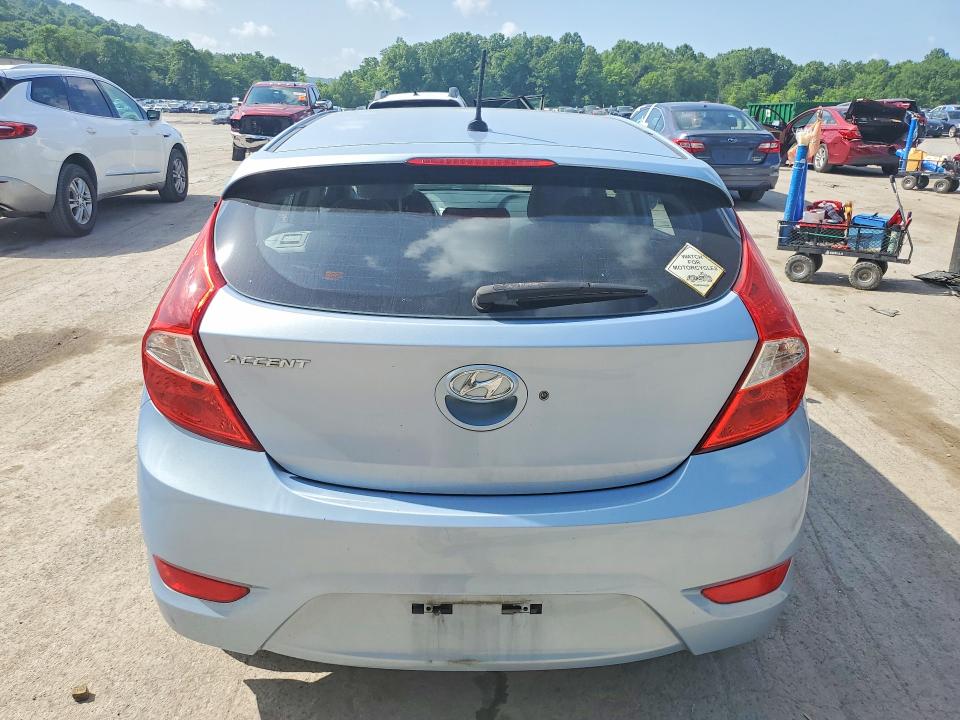 2013 Hyundai Accent მანქანა იყიდება აუქციონზე, vin: KMHCU5AE5DU074873, აუქციონის ნომერი: 59671656