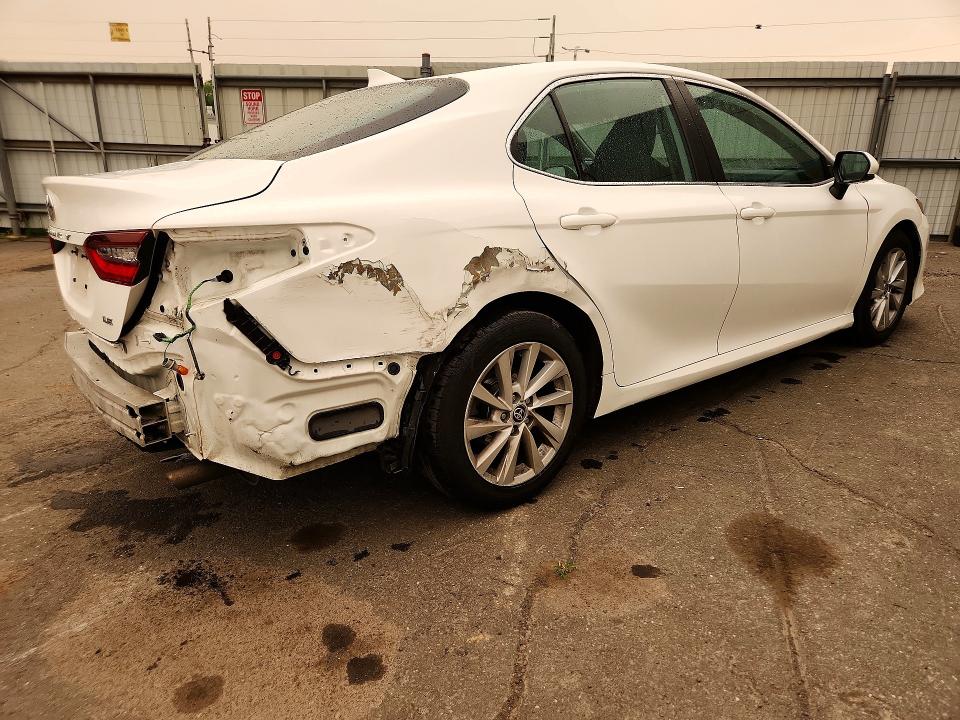 Продажа на аукционе авто 2021 Toyota Camry, vin: 4T1C11AK4MU592562, номер лота: 61327156