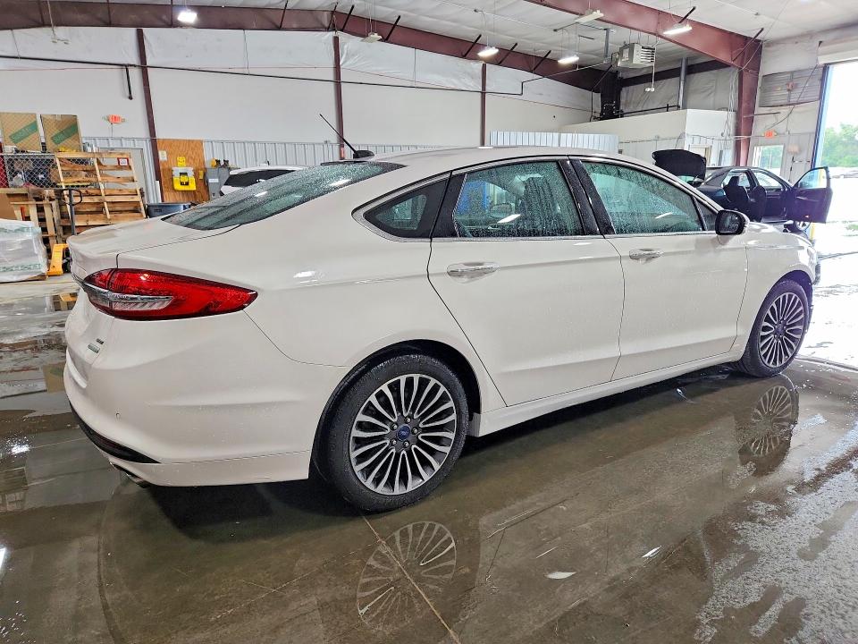 61886046 :رقم المزاد ، 3FA6P0HD9HR108793 vin ، 2017 Ford Fusion مزاد بيع