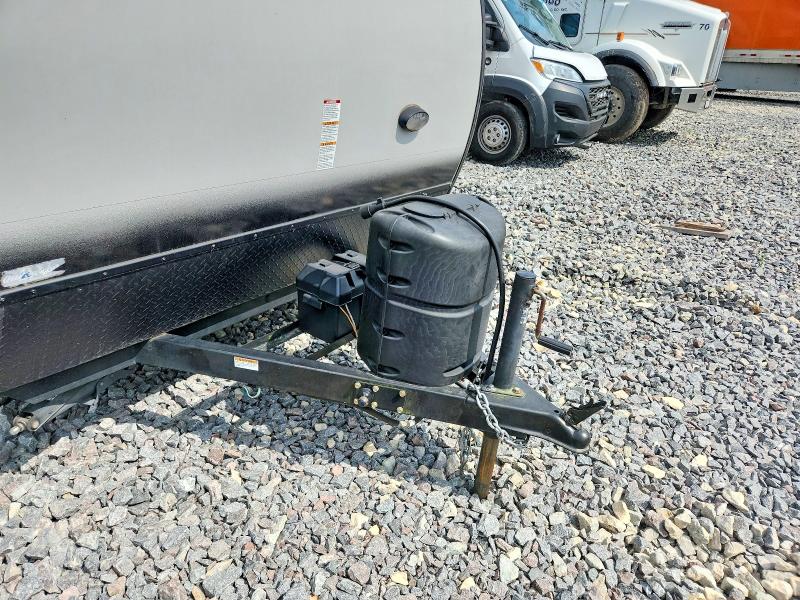 61943246 :رقم المزاد ، 4X4TRP716JL019009 vin ، 2018 Foresriver R-pod مزاد بيع