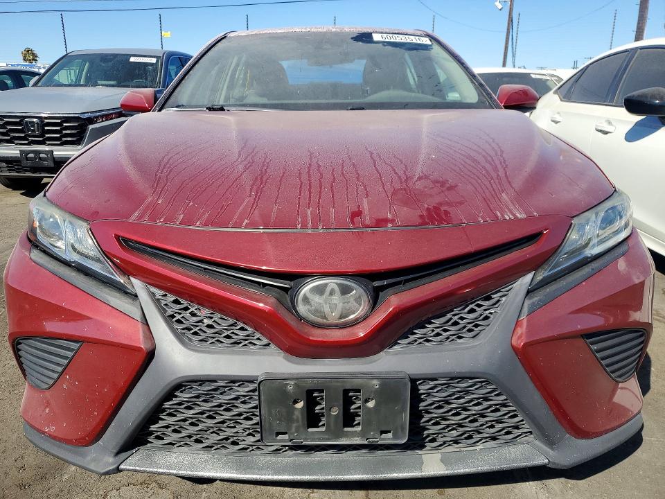 2018 Toyota Camry მანქანა იყიდება აუქციონზე, vin: 4T1B11HK9JU556797, აუქციონის ნომერი: 60053516