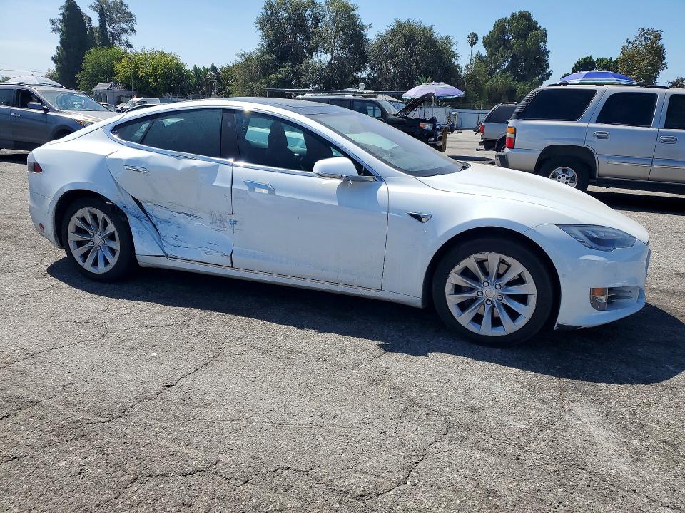 Продажа на аукционе авто 2017 Tesla Model S, vin: 5YJSA1E12HF179698, номер лота: 62839266