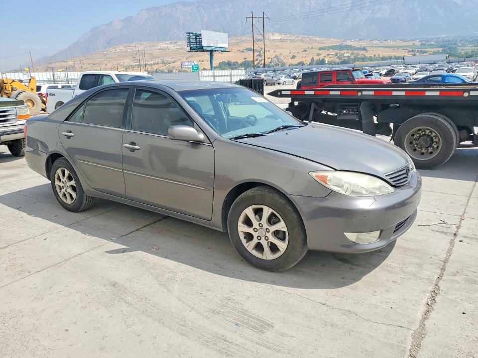 2005 Toyota Camry მანქანა იყიდება აუქციონზე, vin: 4T1BE30K55U584923, აუქციონის ნომერი: 62684986