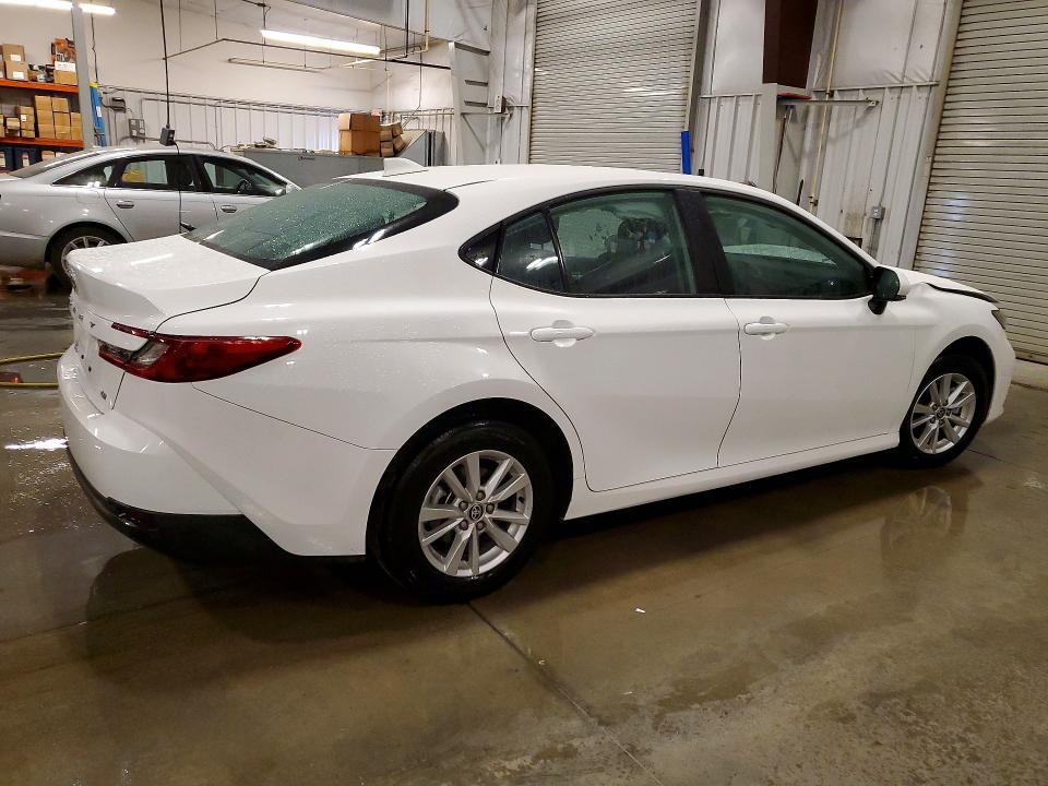61923026 :رقم المزاد ، 4T1DBADK8SU015026 vin ، 2025 Toyota Camry مزاد بيع
