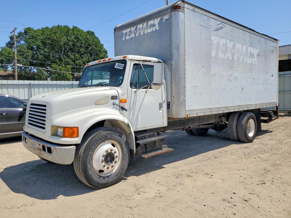 61868536 :رقم المزاد ، 1HTSCABM3SH606907 vin ، 1995 International 4000 مزاد بيع