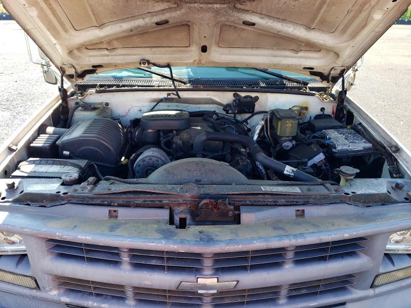 62484926 :رقم المزاد ، 1GBKC34J0YF486181 vin ، 2000 Chevrolet Gmt-400 مزاد بيع
