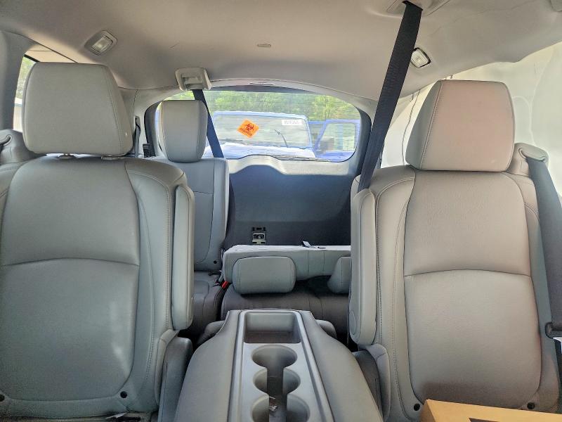 Продаж на аукціоні авто 2018 Honda Odyssey, vin: 5FNRL6H77JB076403, номер лоту: 60783456